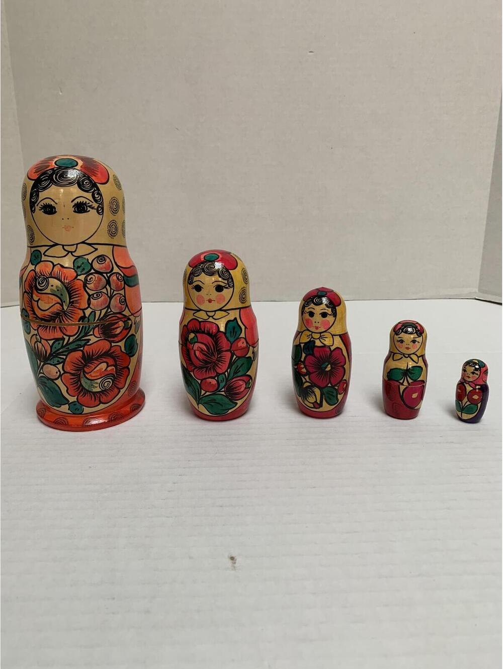 Vintage Russian Matryoshka Nesting Dolls Set of 5